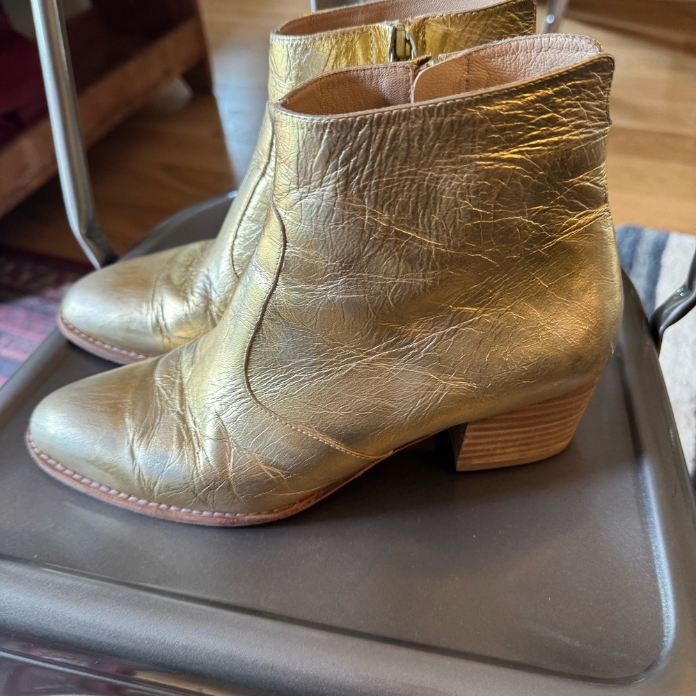 Esquivel Gold Metallic Ankle Boots - Size 9